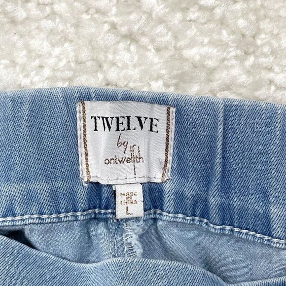 Twelve By OntWelfth High Waisted Super Flare Jean FLAW - Picture 3 of 9